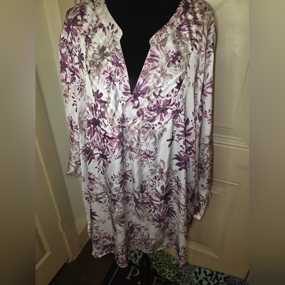 Avon V Cut Pleated Roll Tab Tunic Top 3x Boho, Floral,Coastal,Spring, Summer - Picture 2 of 11